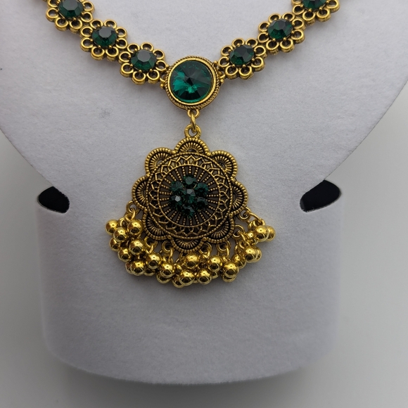 Gold Necklace Drop Earrings Set Green Gemstone Bollywood Wedding Bridal - Picture 3 of 10
